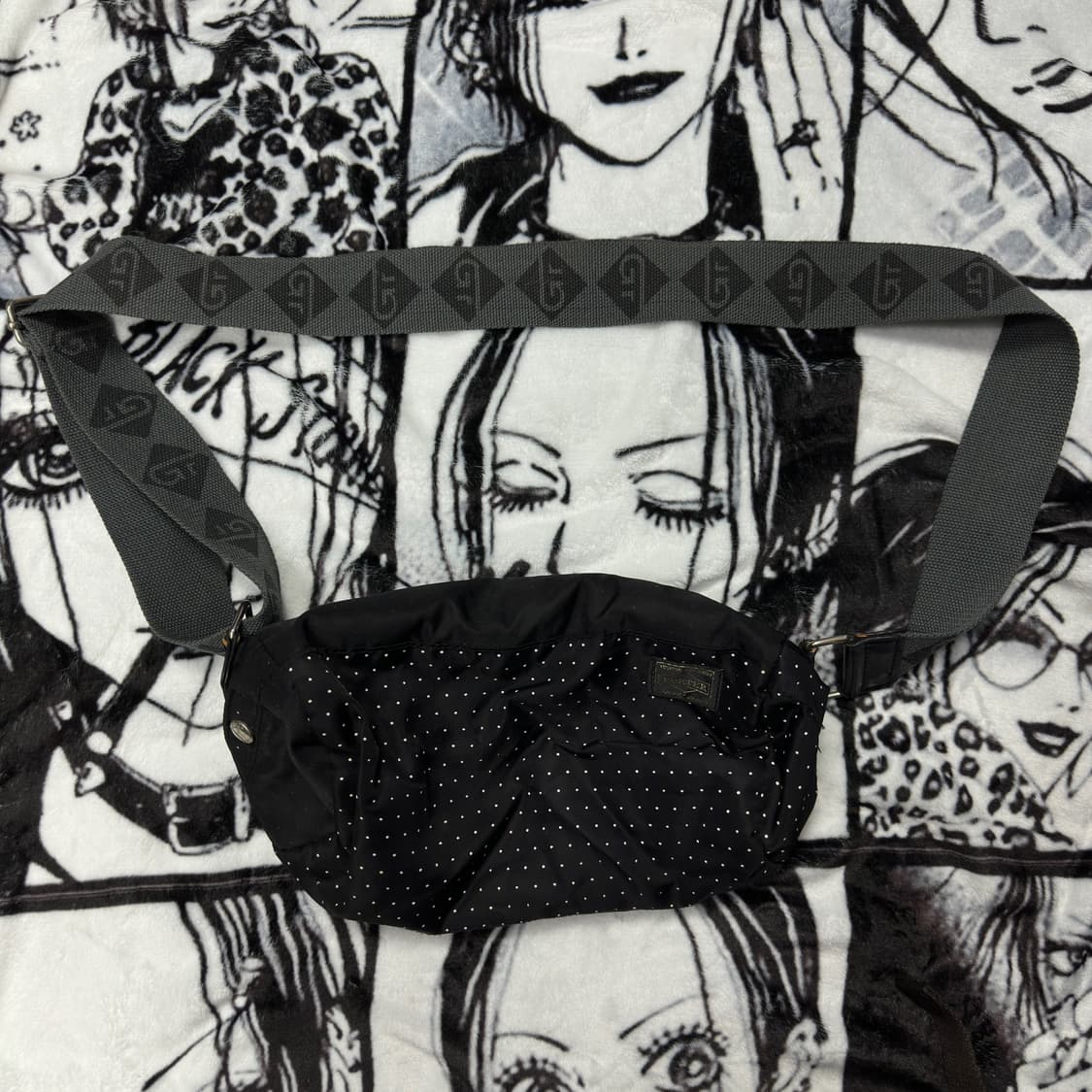 요시다포터 도트패턴 크로스백 상품이미지2