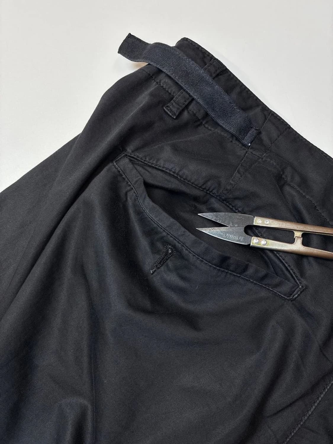 CP 컴퍼니의 스트레치 새틴 렌즈 카고 팬츠 PN5373 상품이미지7
