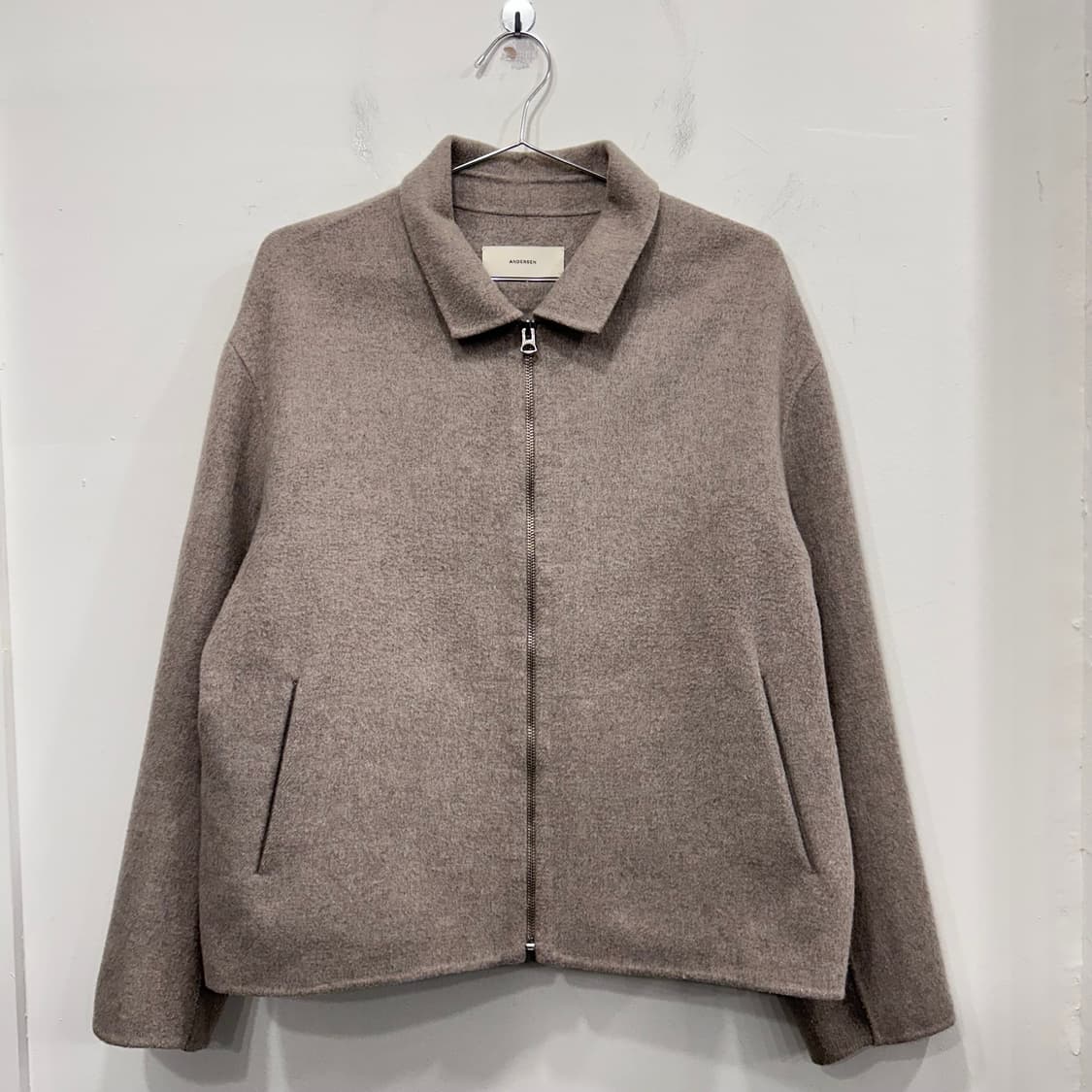 엔더슨 핸드메이드 울 카라 집업 미니멀 자켓 상품이미지2