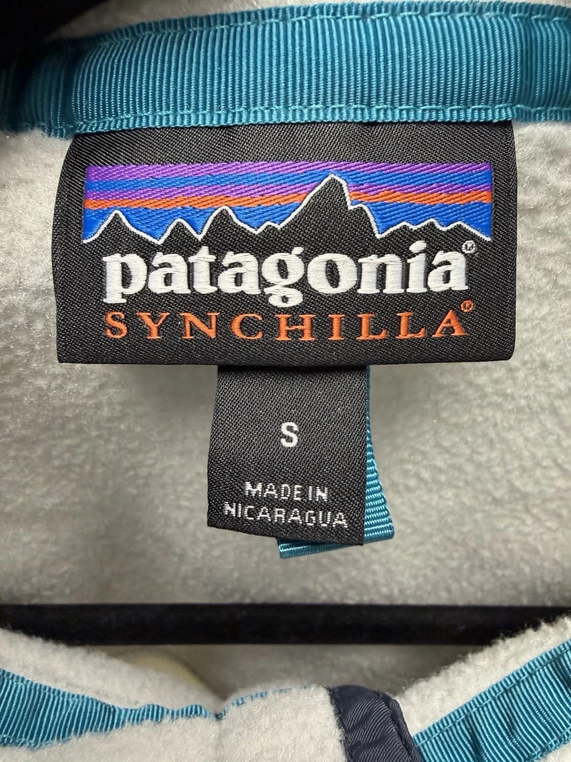 파타고니아 신칠라 스냅-T 그레이/화이트 니카과라 상품이미지5