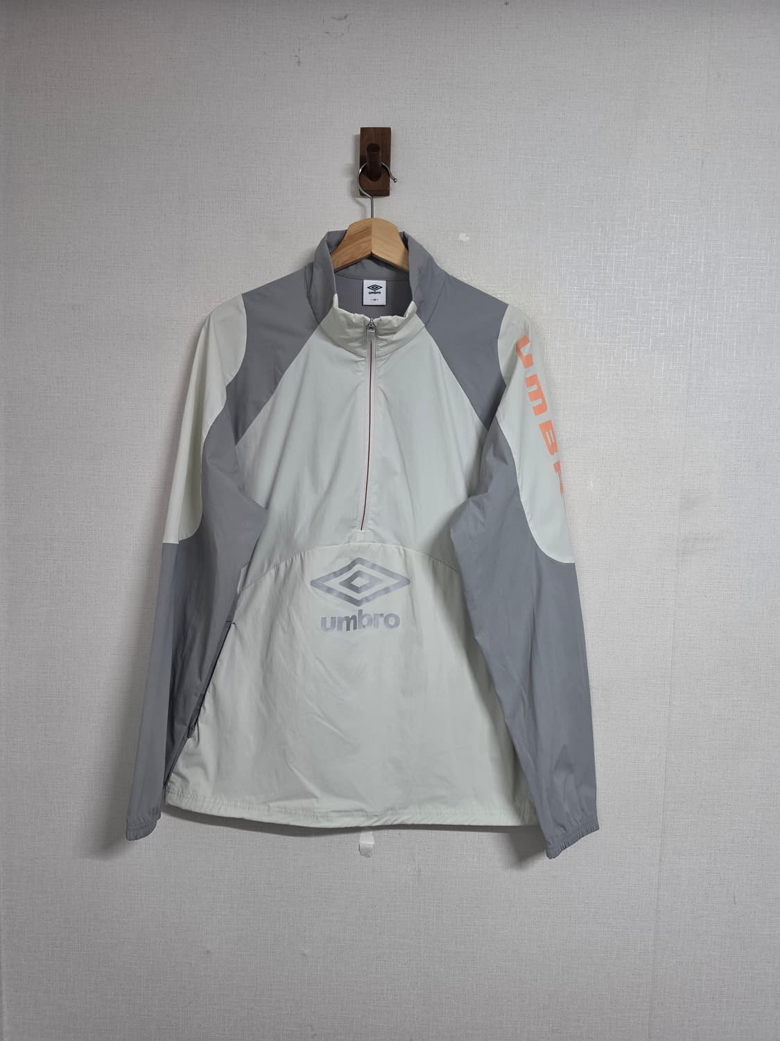 엄브로 나일론 반집업 아노락 100 상품이미지1