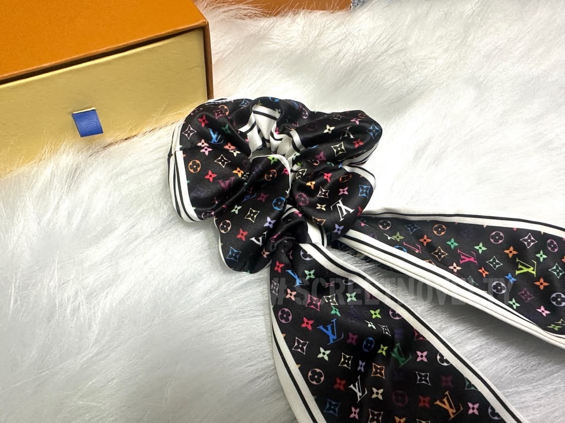 루이비통 블랙&멀티컬러 리본 헤어슈슈 상품이미지3