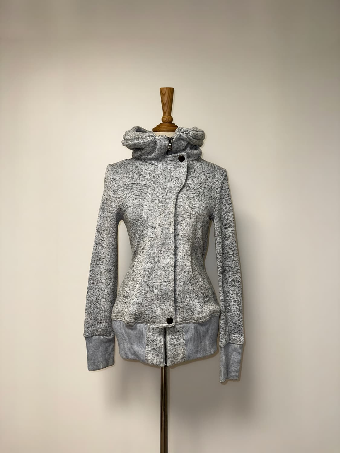 Sorridere 하이넥 그레이 후드집업 상품이미지2