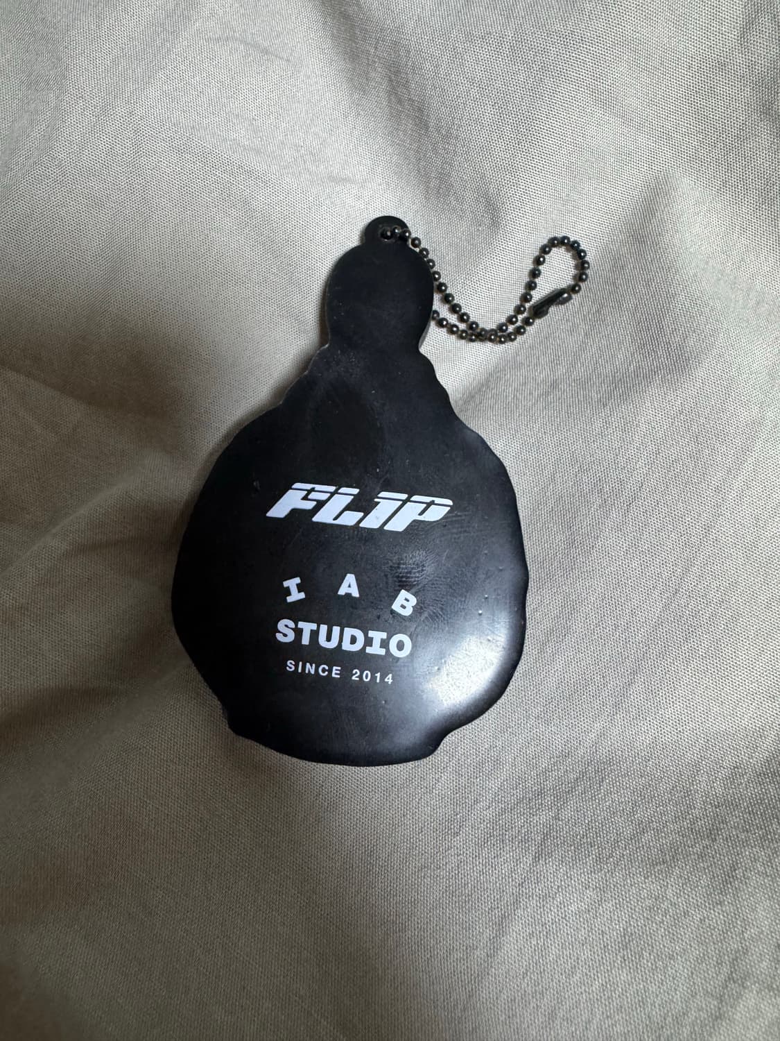 아이앱 스튜디오 후드 키링 식케이 콜라보 flip 상품이미지2