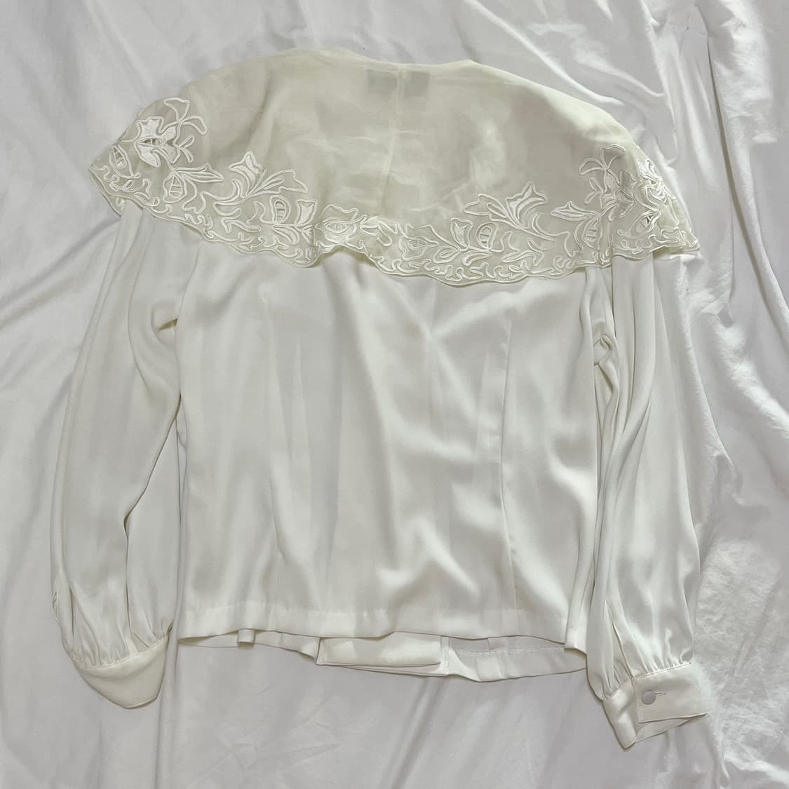 빈티지 ) 레이스 케이프 더블단추 블라우스 상품이미지4