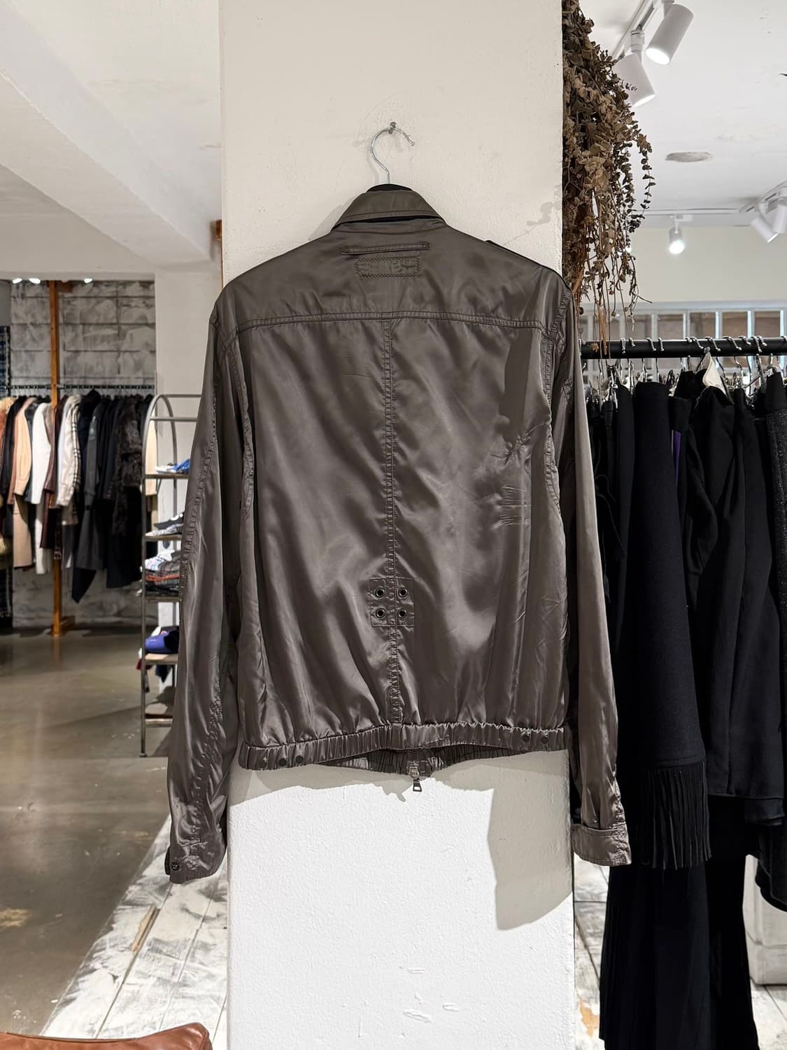 프라다 카키 나일론 하이넥 집업 자켓 상품이미지6