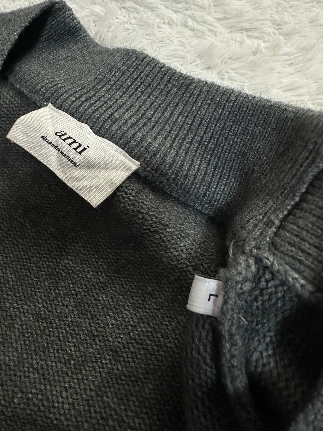 아미 스몰 하트 울 가디건 그레이 상품이미지8