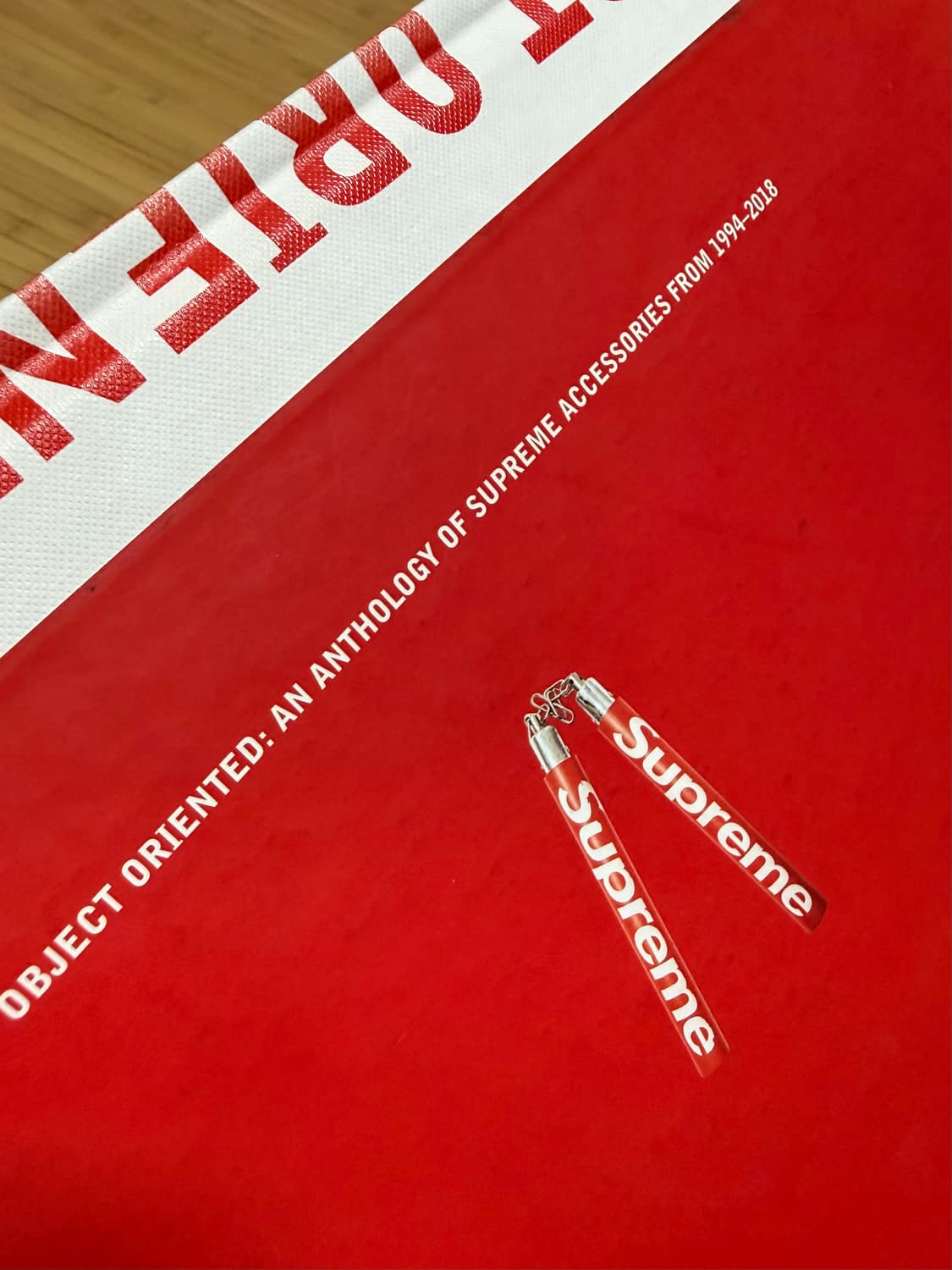 슈프림 오브젝트 anthology of supreme 상품이미지4