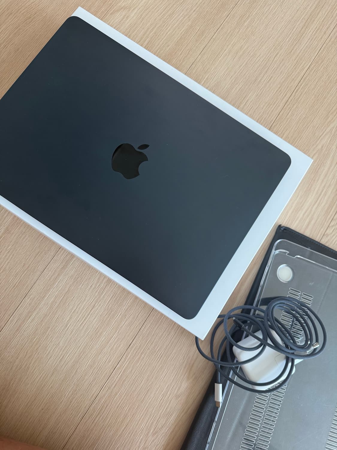 맥북에어 m2 미드나이트 13 8g/255gb MLXY3KH/A 상품이미지1