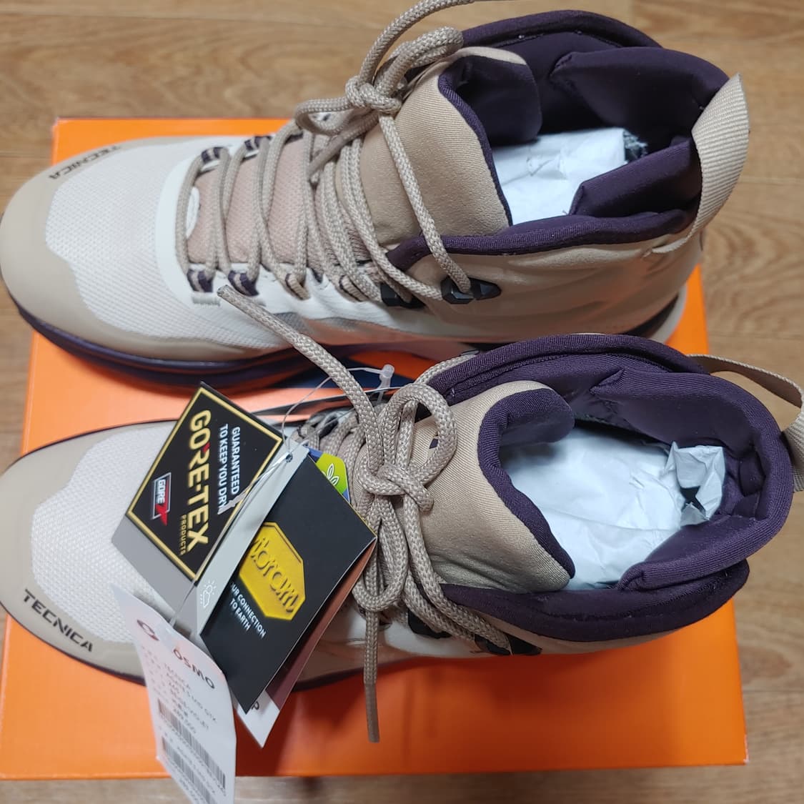 아가태 미드 여성 등산화 245  새상품 상품이미지4