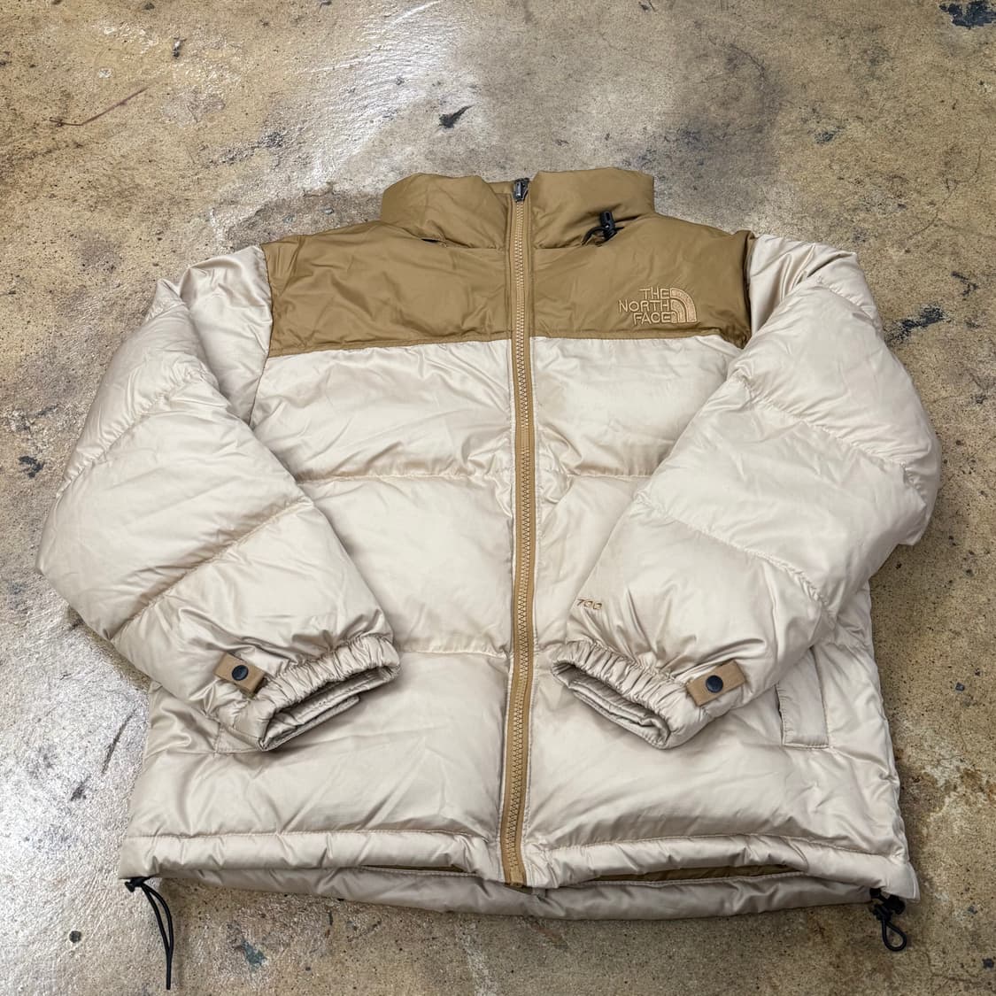 노스페이스 브라운 베이지 눕시 패딩 150 상품이미지2