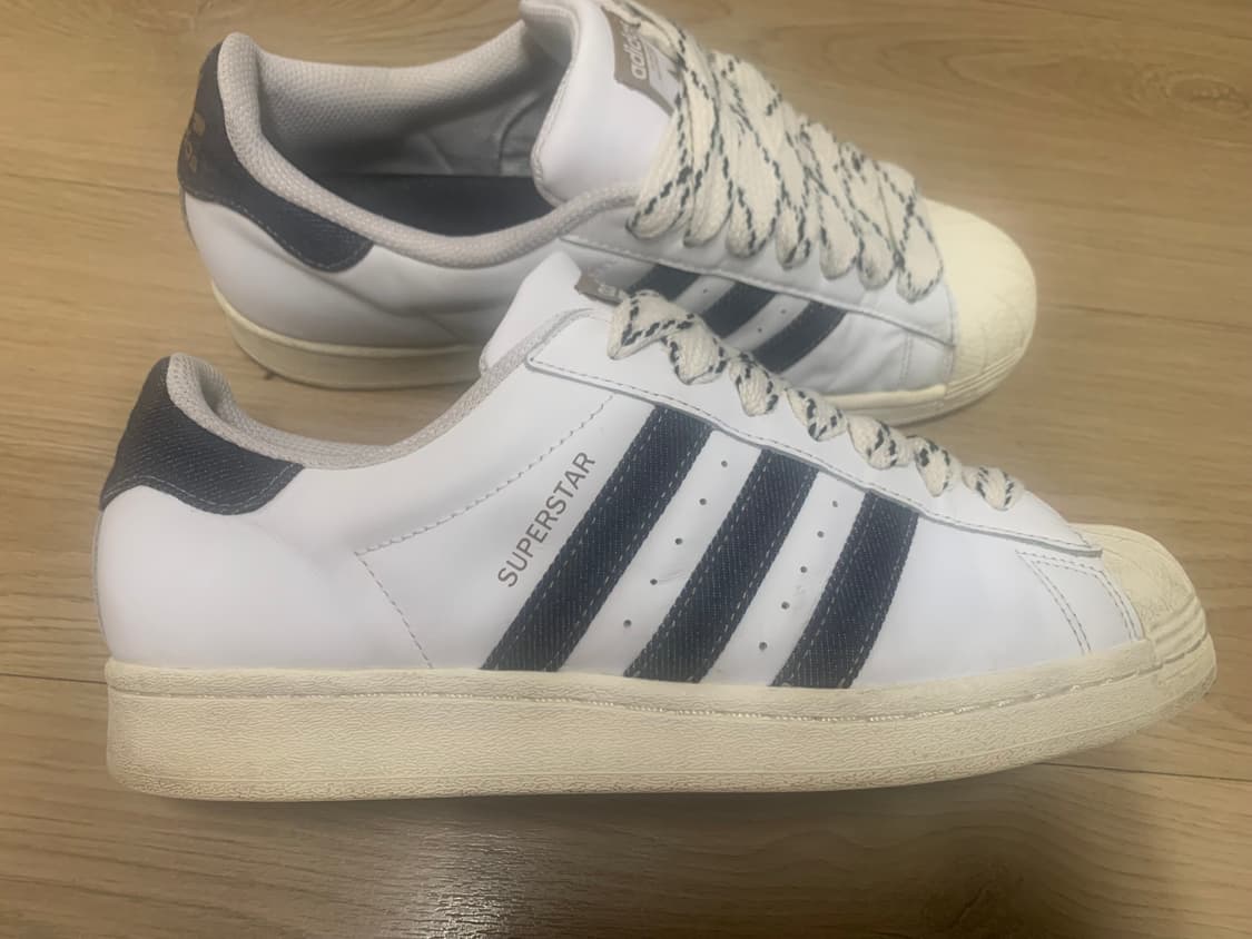 아디다스 슈퍼스타 화이트데님 275 판매합니다 상품이미지3