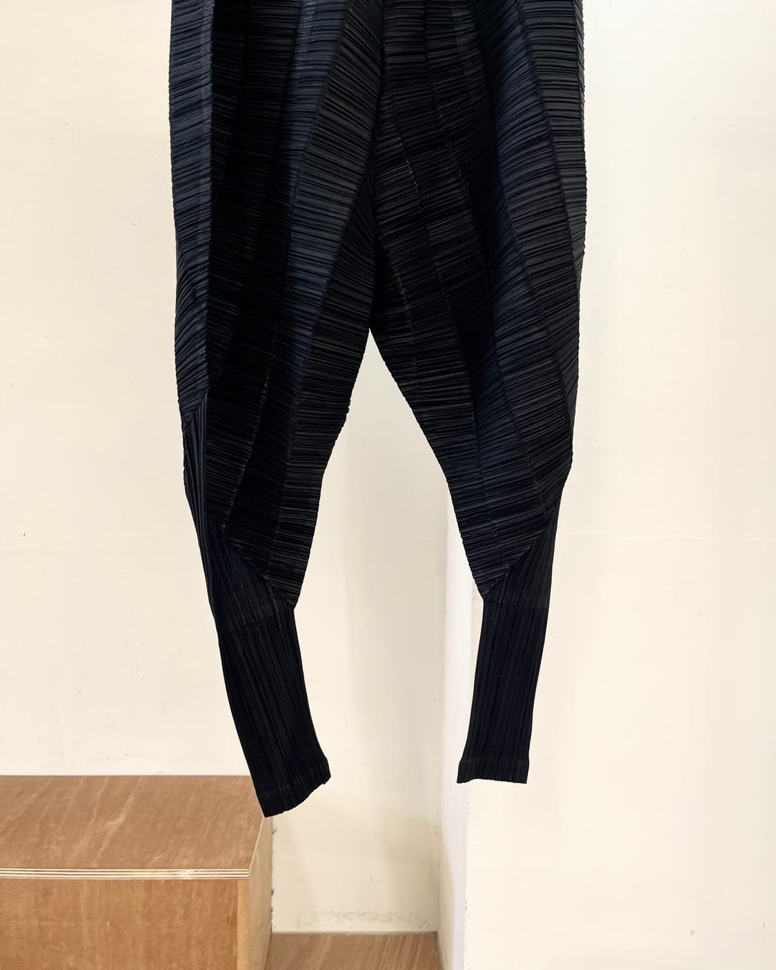 플리츠 플리즈 블랙 틱커 바운스 팬츠 상품이미지6