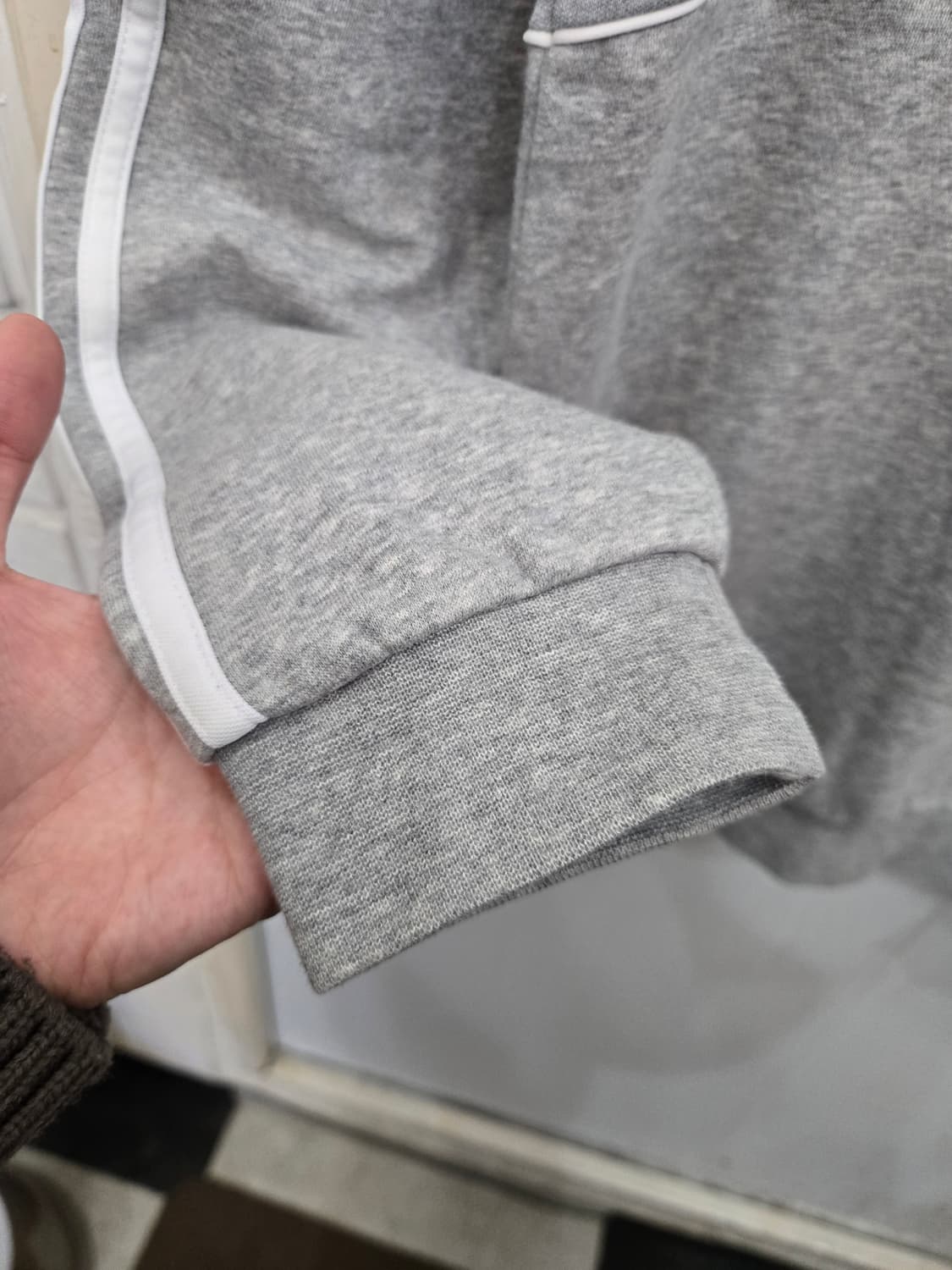 M,95)) 아디다스 아웃라인 플리스 크루 맨투맨! 정가79000 상품이미지4