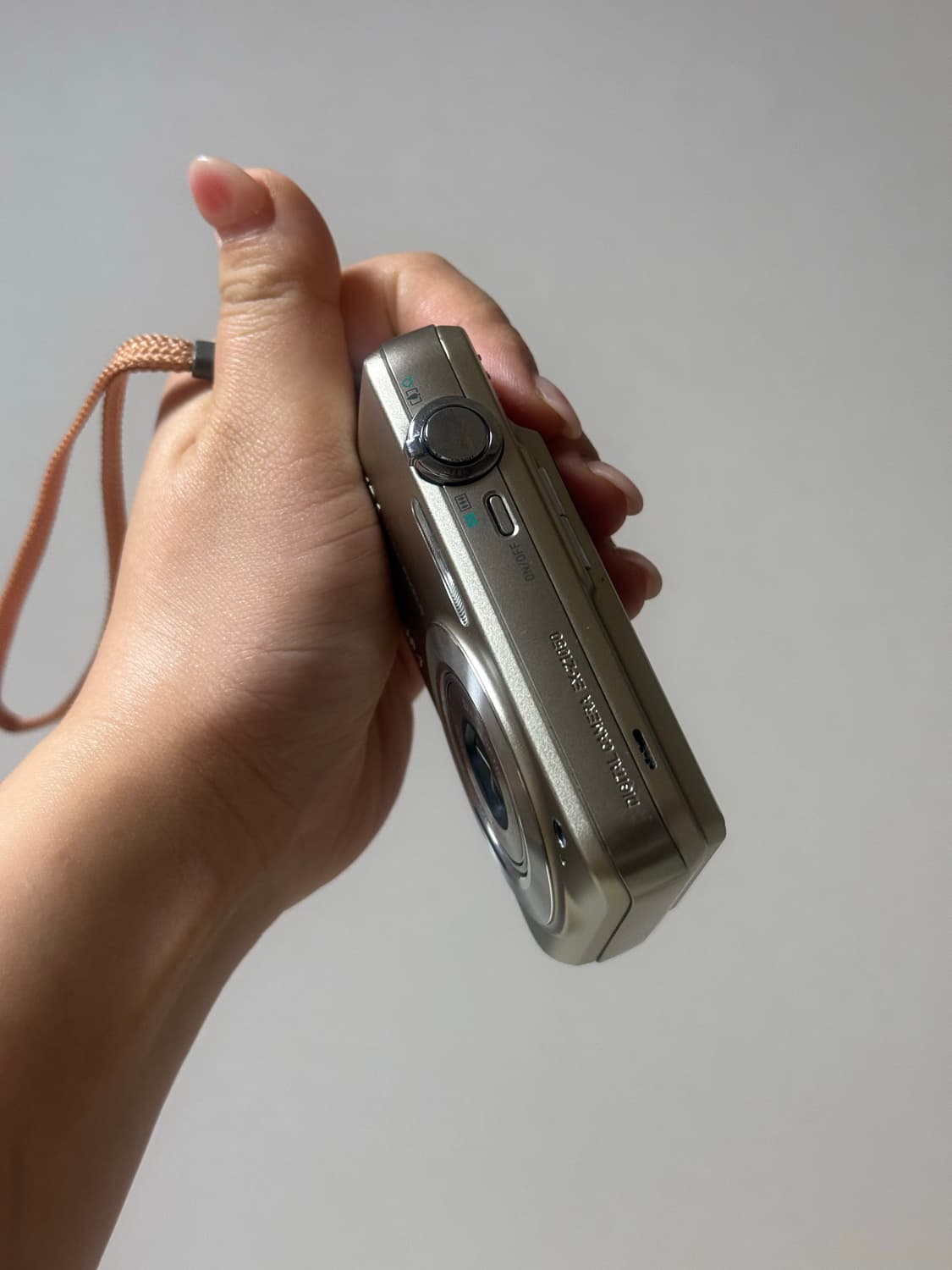 르세라핌 홍은채 디카 / 카시오 엑슬림 z1050 빈티지 디지털카메라 상품이미지8