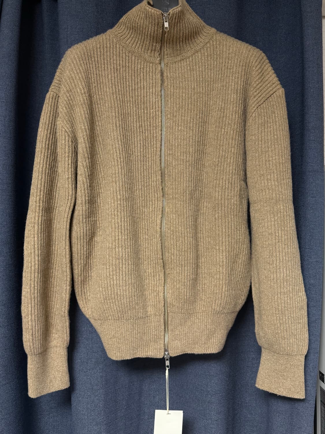 마티스더큐레이터 풀 집업 니트 베이지 2사이즈 상품이미지4