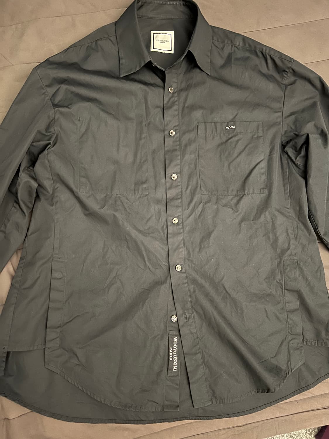 우영미 코튼 백로고 셔츠 블랙 50 상품이미지1