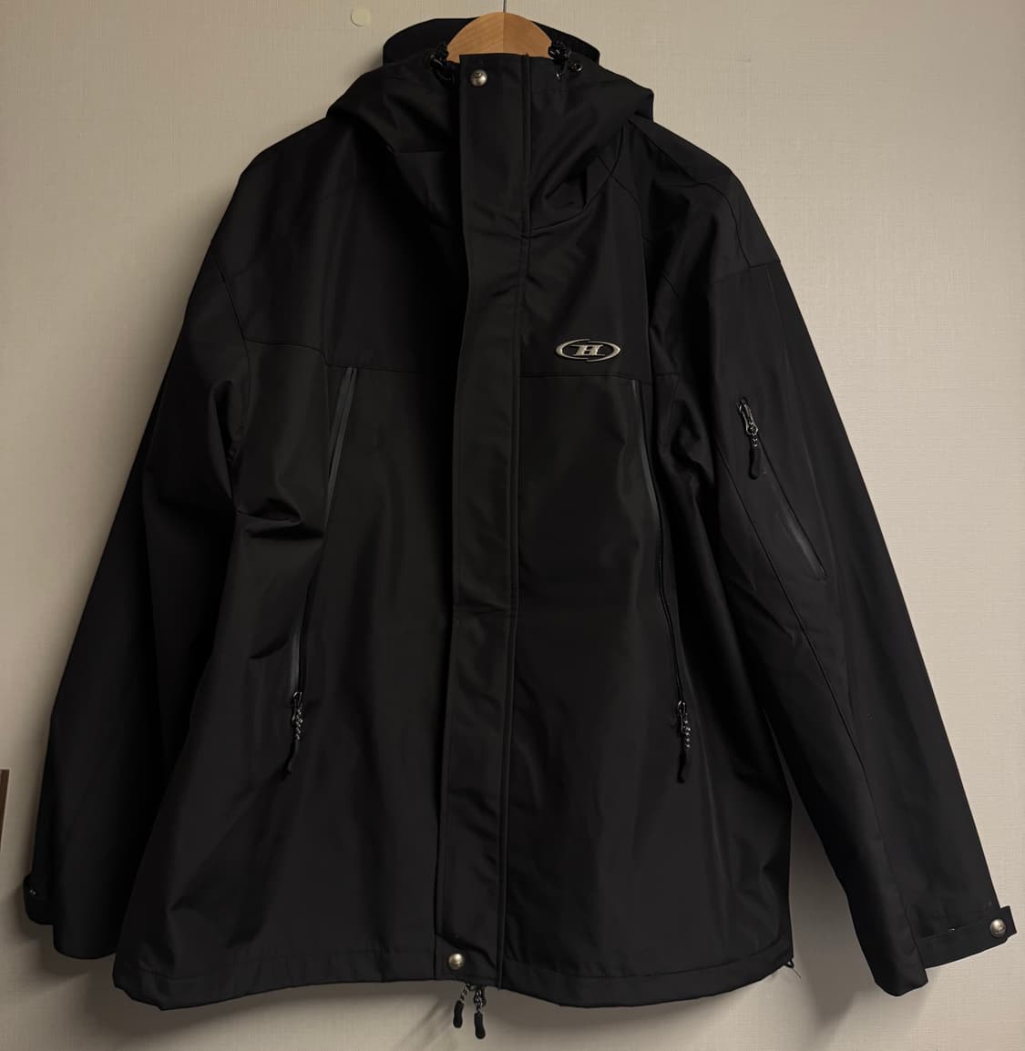 새상품) 본투윈 크롬로고 바람막이 블랙 2사이즈 상품이미지1