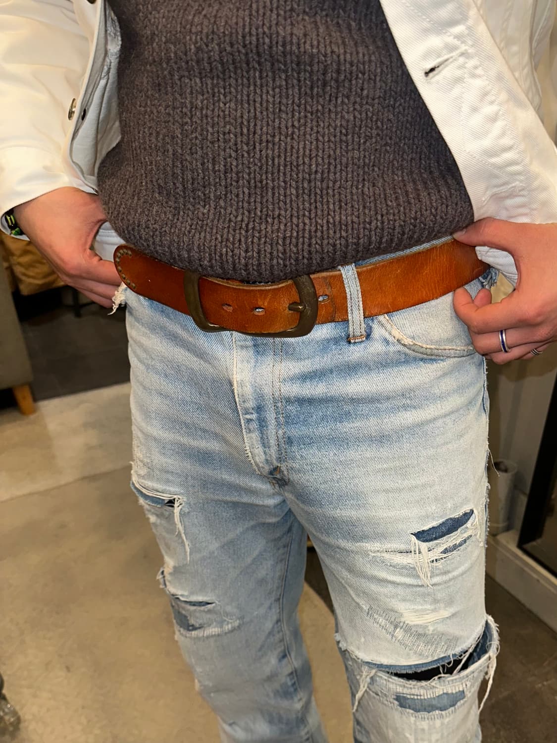 Real leather big buckle stud detail belt 상품이미지1