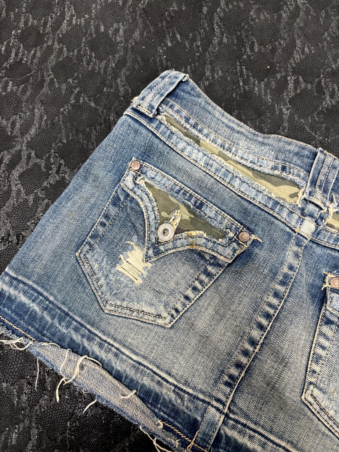 “Vintage” Y2K Mood Camo Detail Short Pan 상품이미지5