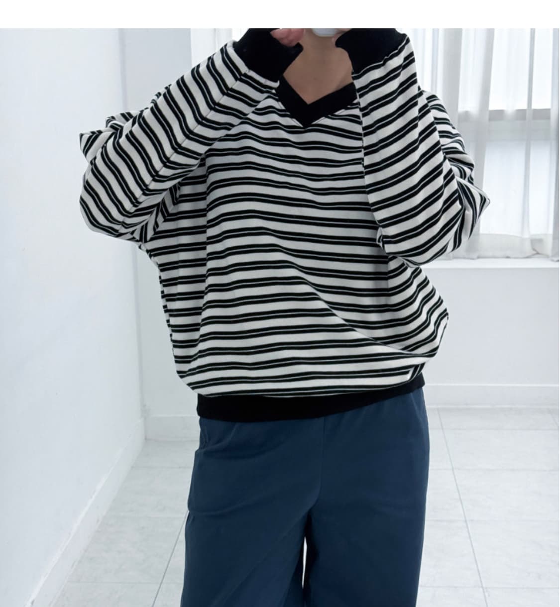 브이넥 스트라이프 단가라 맨투맨 상품이미지3