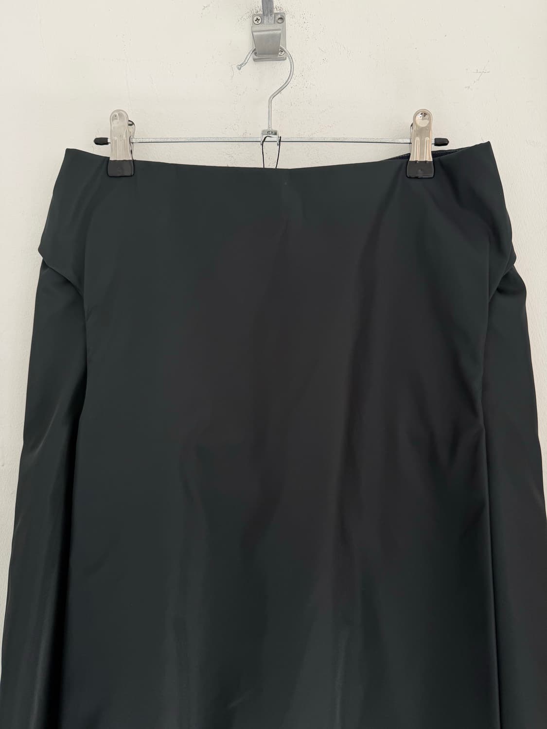 black nylon skirt 상품이미지4