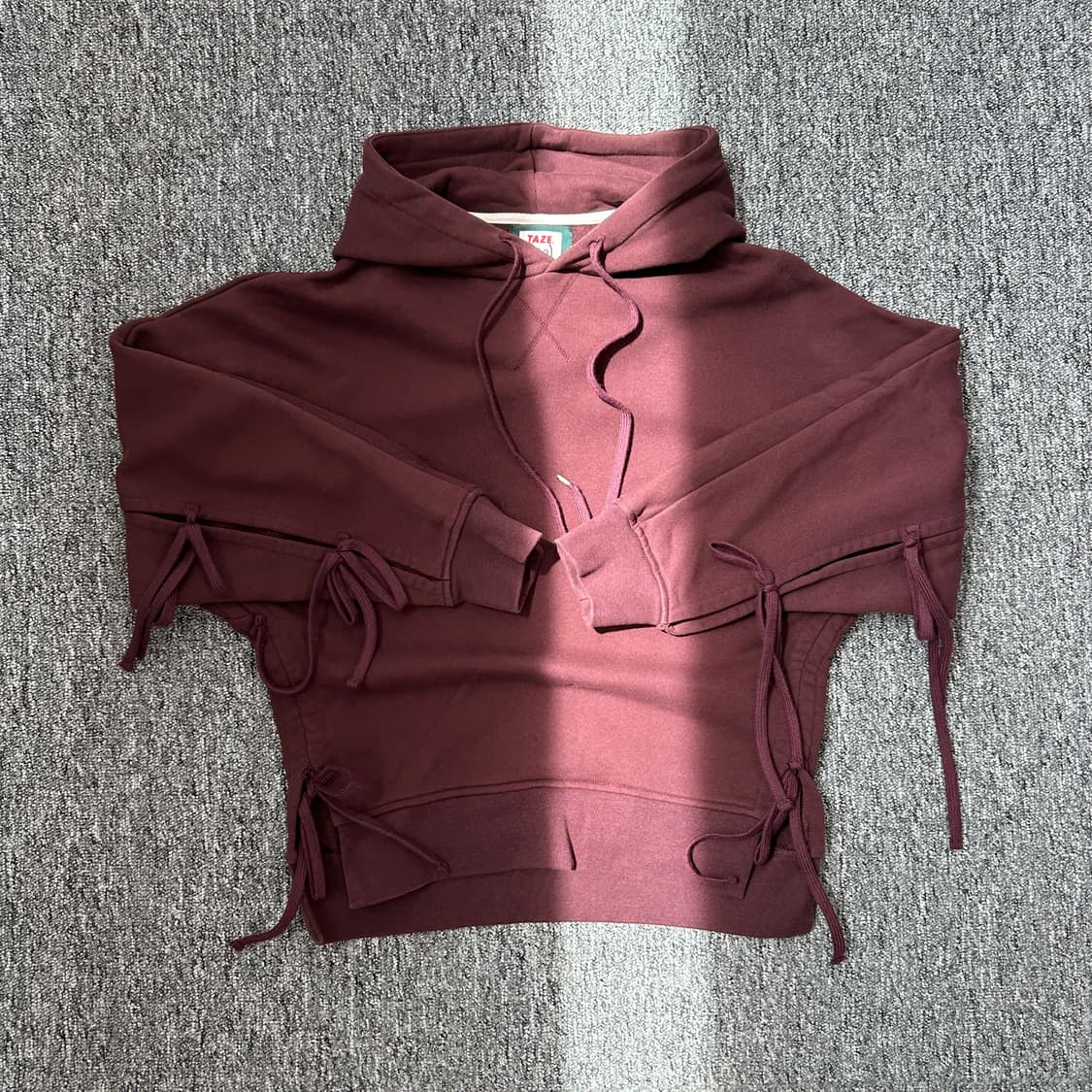 TAZE 버건디 레이스업 후드티 상품이미지2