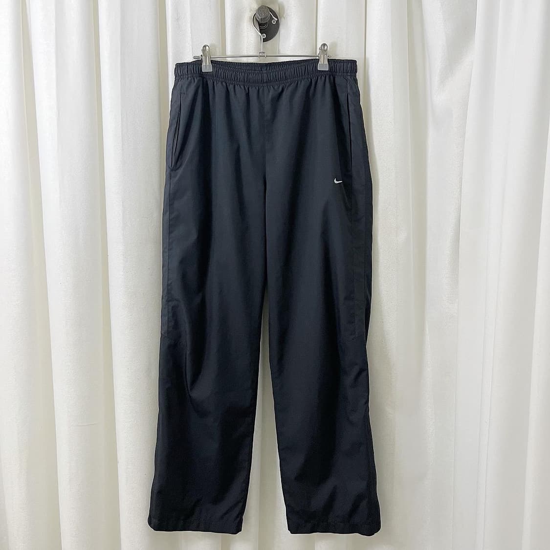 나이키 블랙 나일론 밴딩 팬츠 상품이미지1