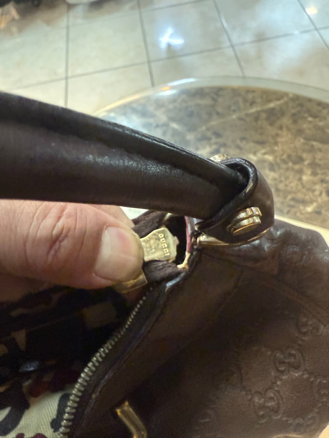 정품 구찌 시마 D링 숄더백 팝니다 상품이미지10