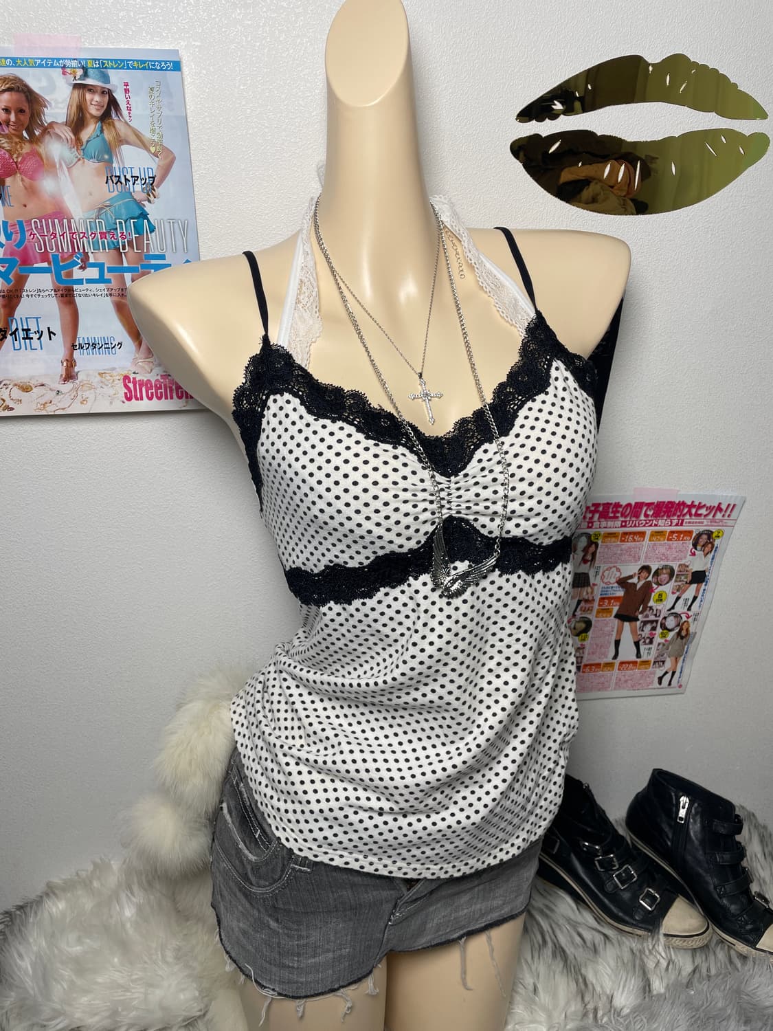 화이트 도트 레이스 나시 슬리브리스 상품이미지1