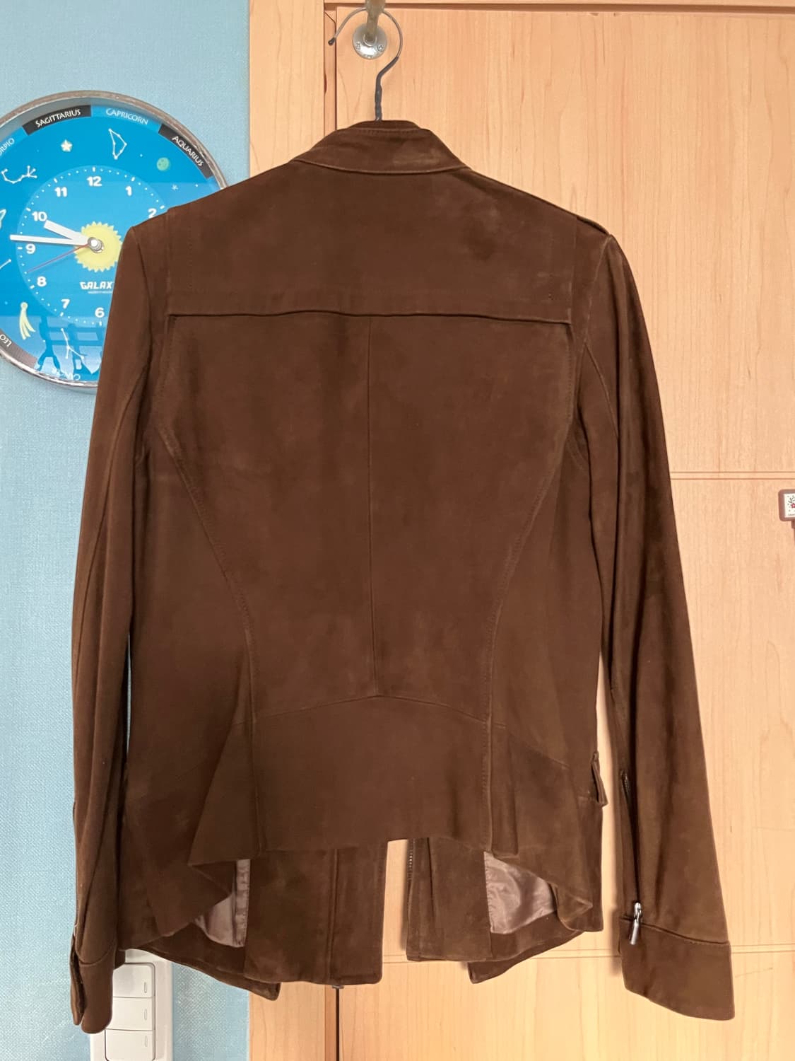 쉬즈미스 브라운 스웨이드 자켓 팝니다 상품이미지2