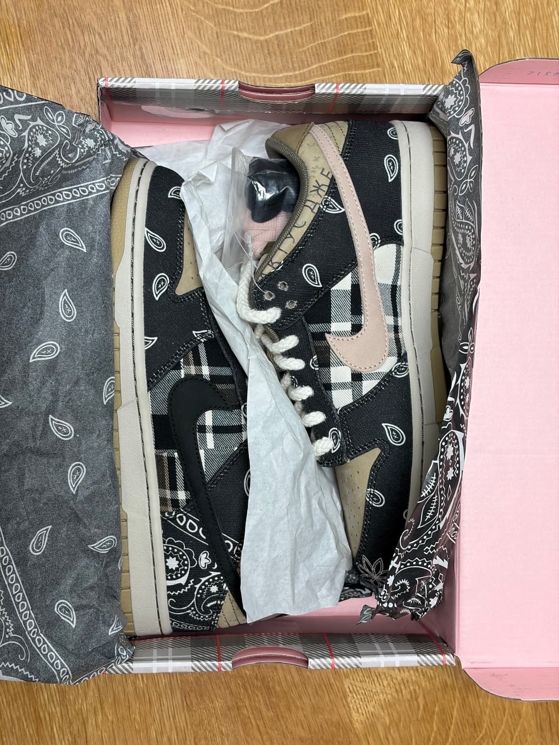 트래비스캇 덩크 sb 로우 265 상품이미지1