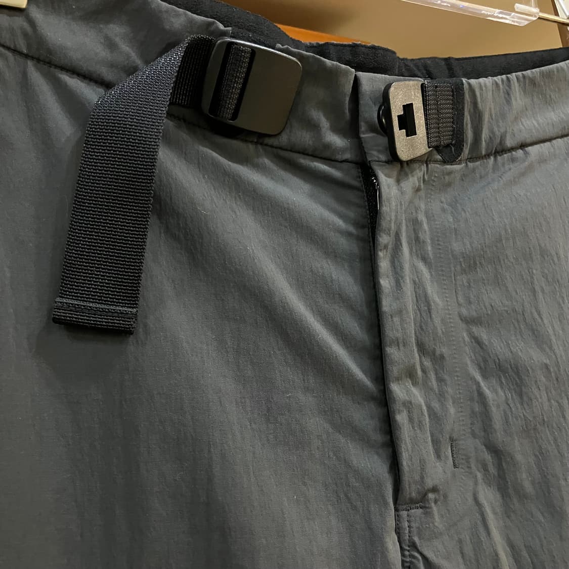 아크테릭스 자수 나일론 카고팬츠 30 상품이미지5