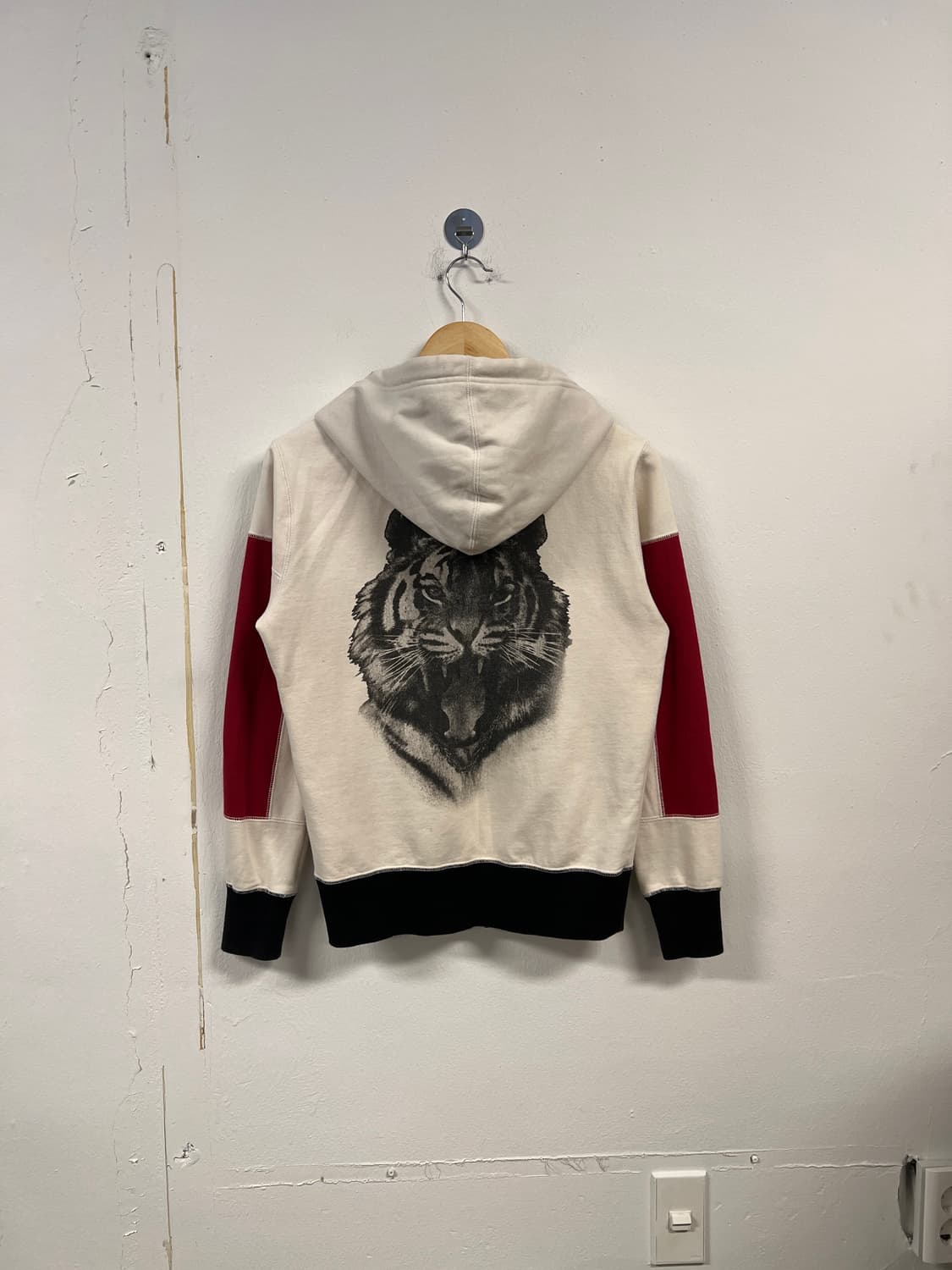 M) 오니츠카타이거 화이트 배색 백프린팅 후드집업 O244 상품이미지1