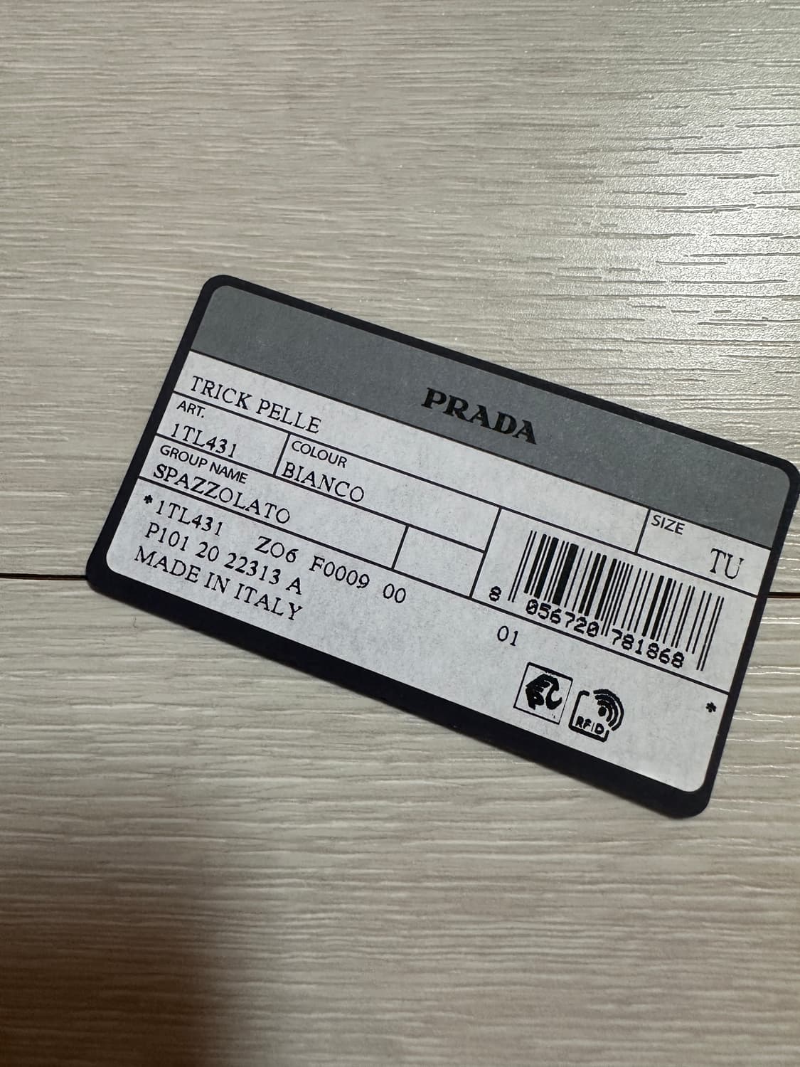 프라다 원형 레더 미니 파우치 동전 지갑, 가방 참장식 상품이미지6