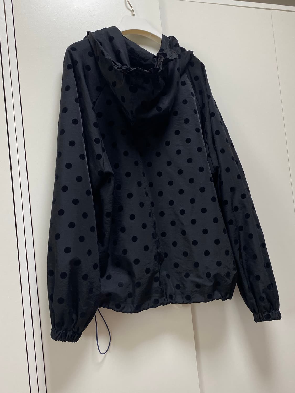 오헤시오 프릴 후드 윈드브레이커 점퍼  상품이미지2