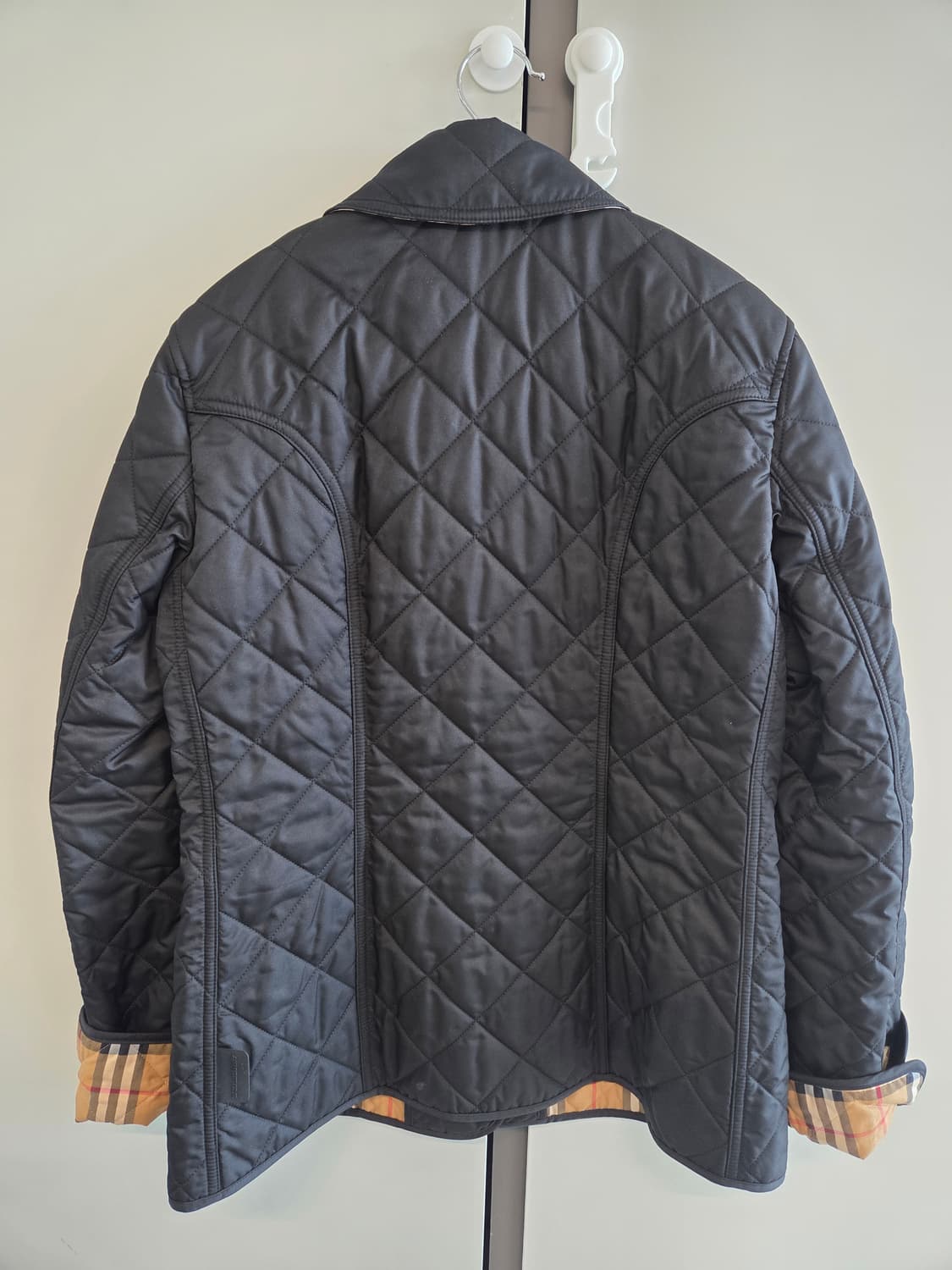 버버리 퀼팅 프랭크비 블랙 M 상품이미지2