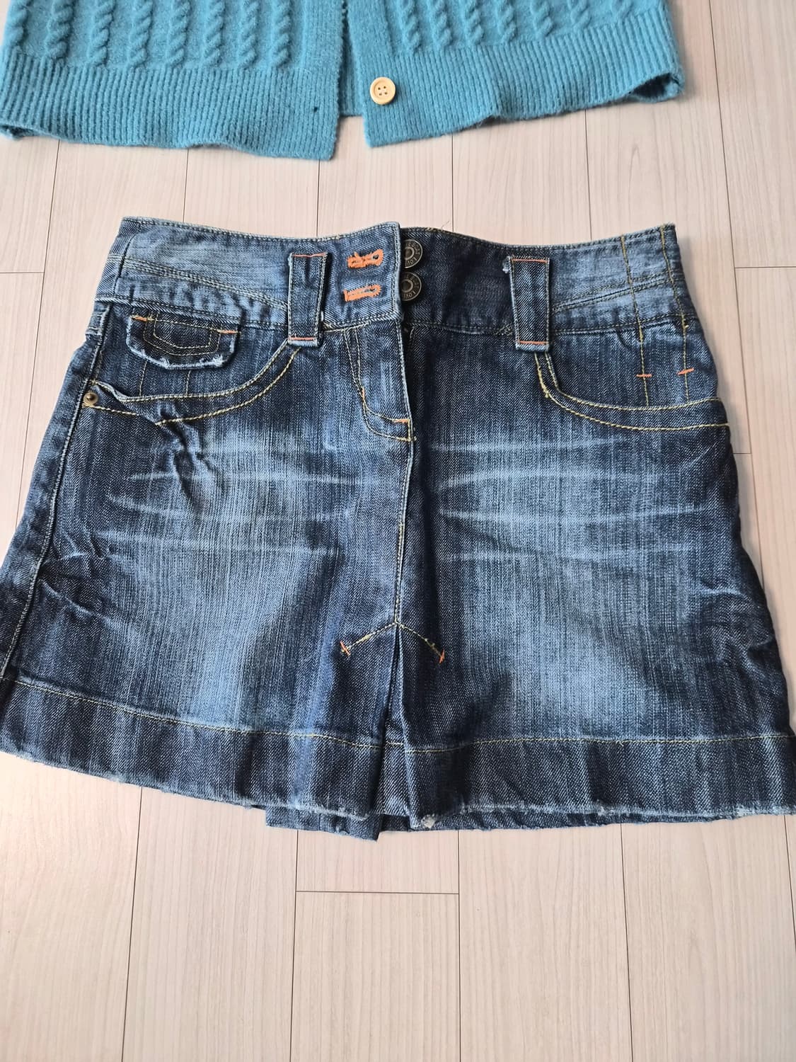 [Y2K/빈티지]  투버튼 데님 치마바지 상품이미지3