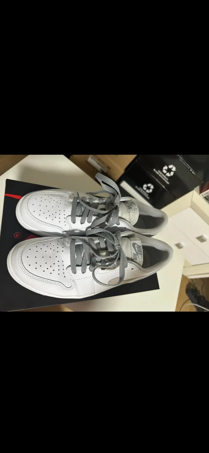 조던1로우 뉴트럴그레이 285 급처 상품이미지3