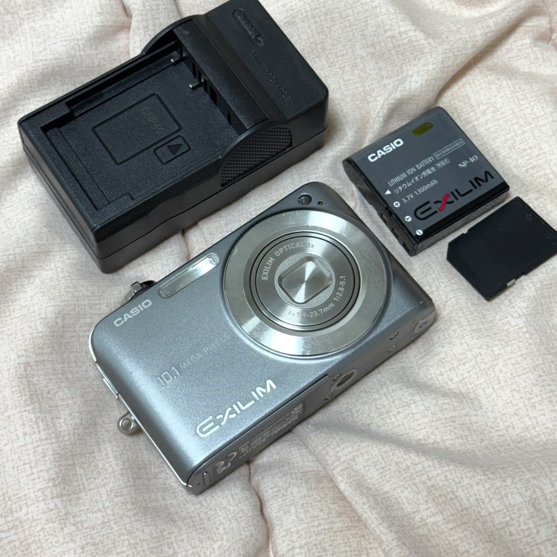 르세라핌 홍은채 카메라 카시오 casio 엑슬림 ex-z1080 상품이미지1
