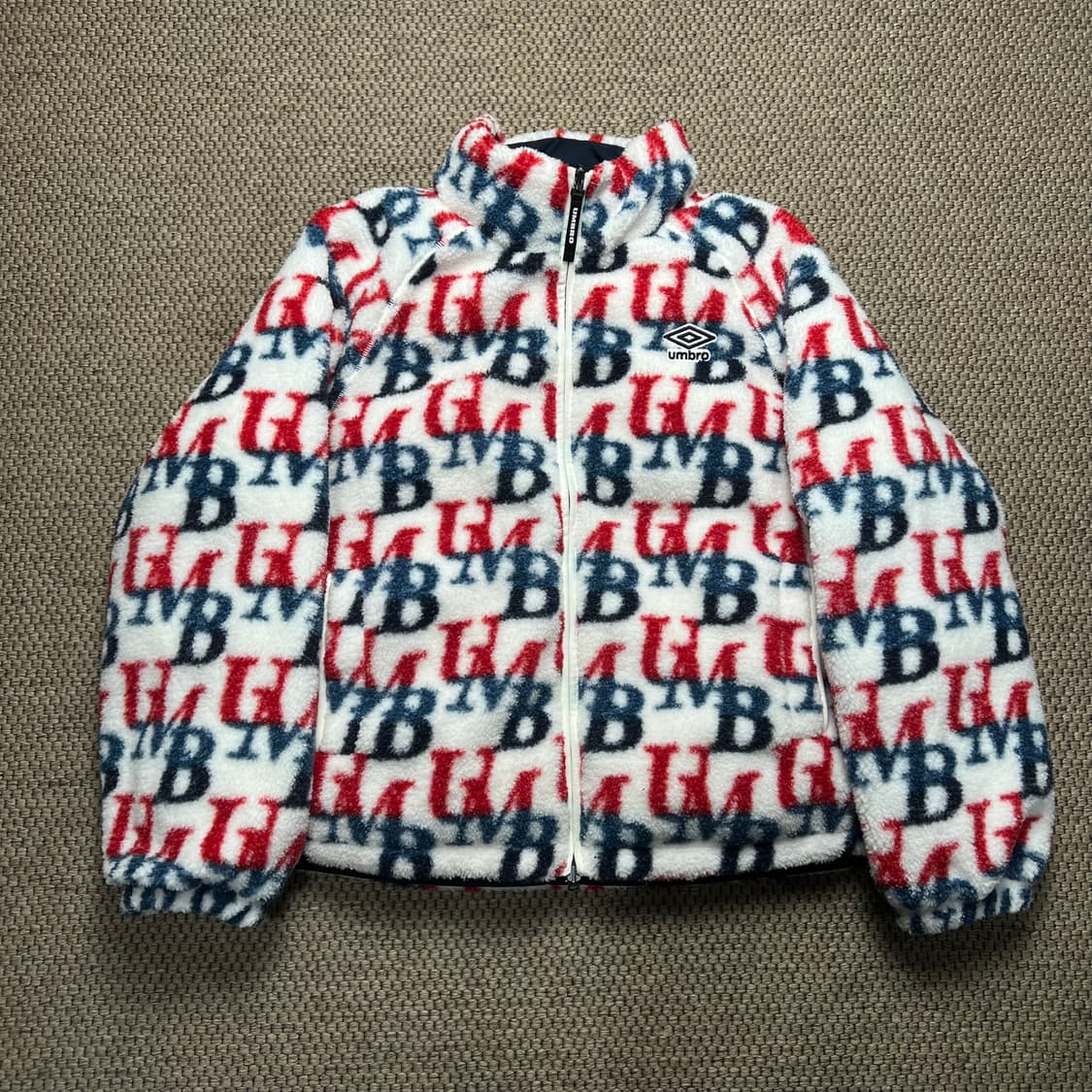 엄브로 온앤오프 리버시블 플리스 패딩 네이비 105 상품이미지3