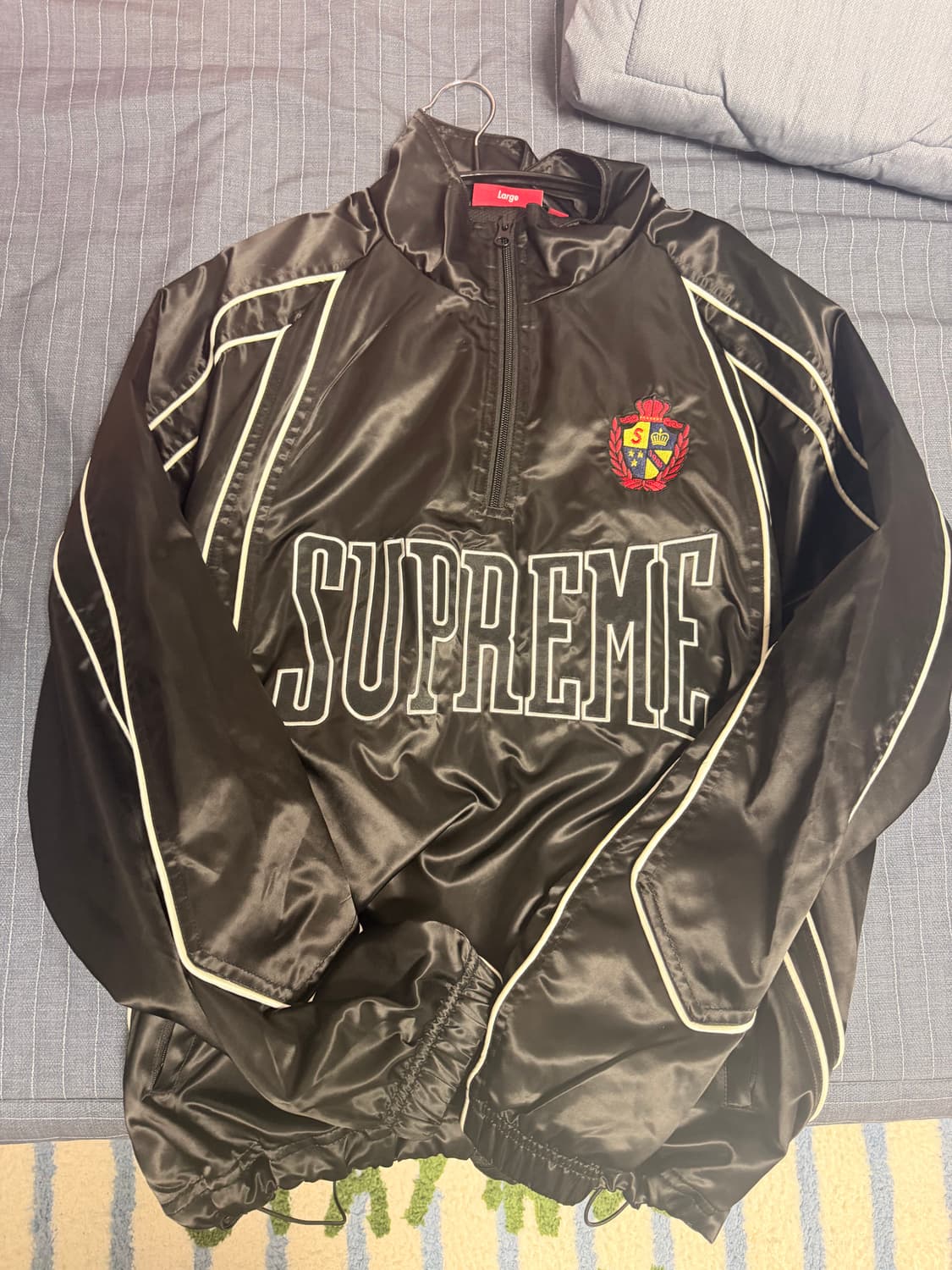 슈프림 사틴 파이핑 풀오버 블랙 상품이미지1