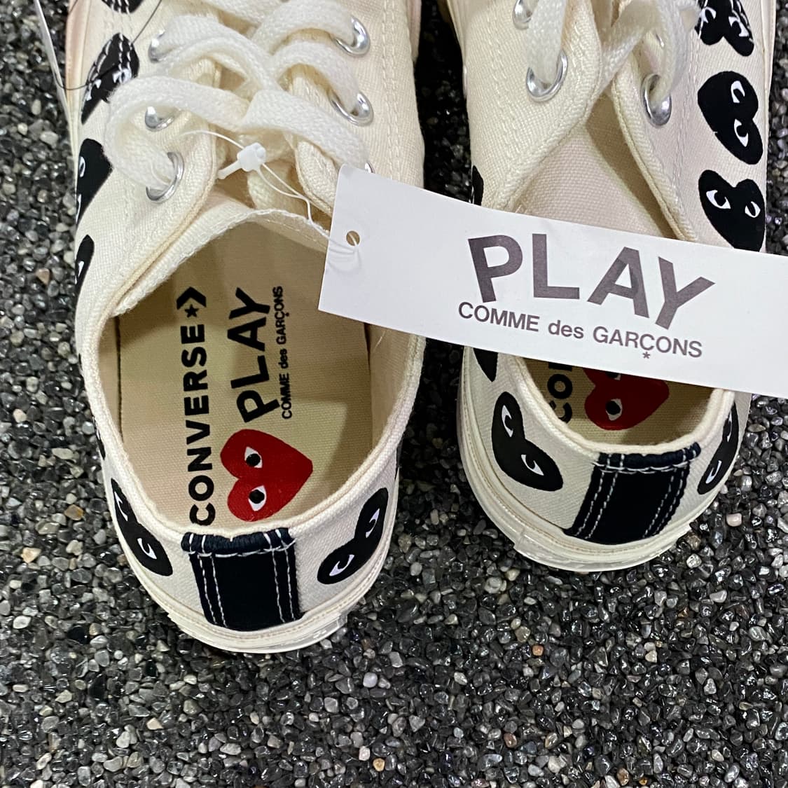 꼼데가르송 플레이 X 컨버스 멀티 하트 척 70 로우 B4276 상품이미지4