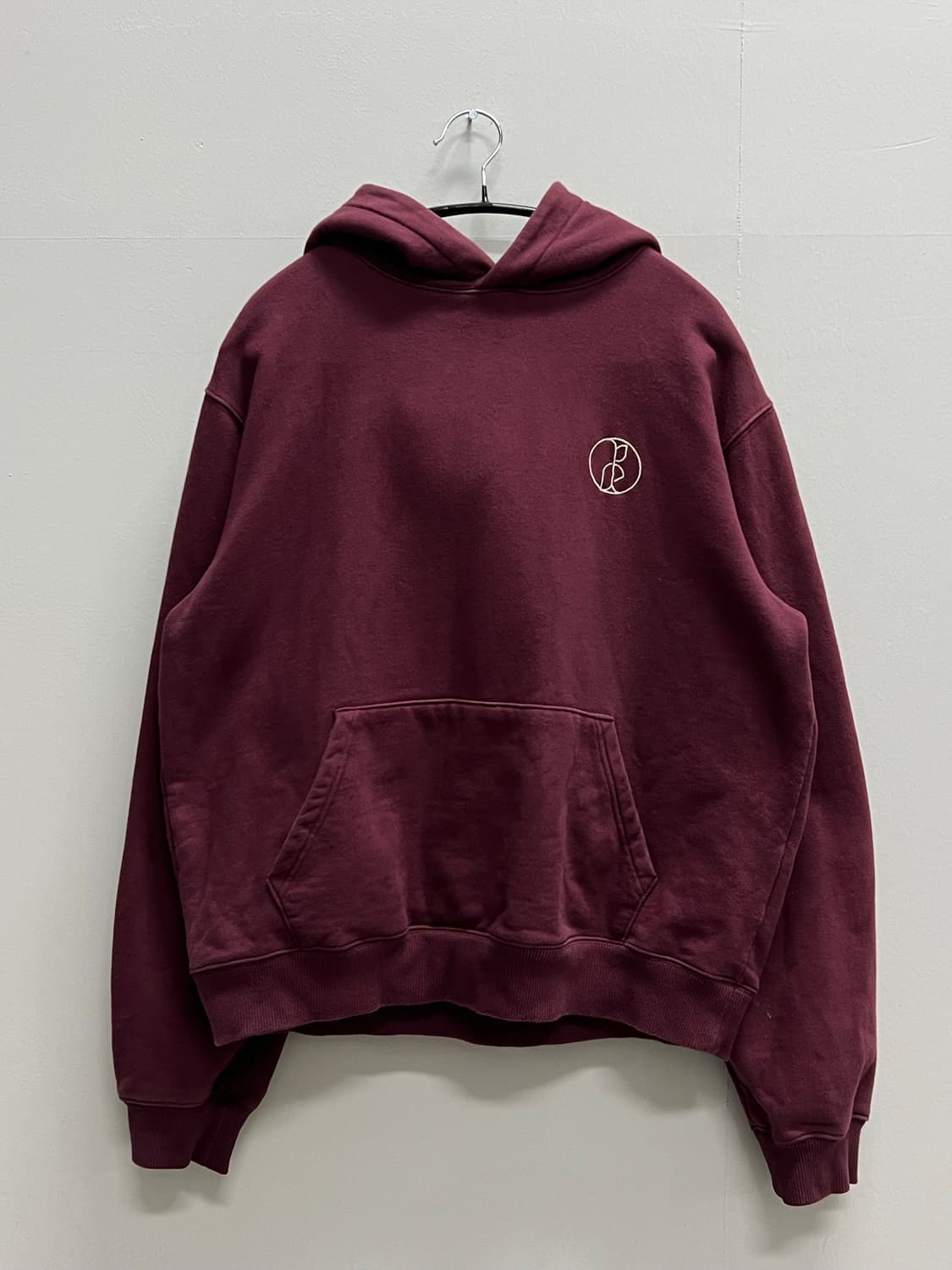 (M) 디케던트 자수로고 후드 티 버건디 상품이미지2