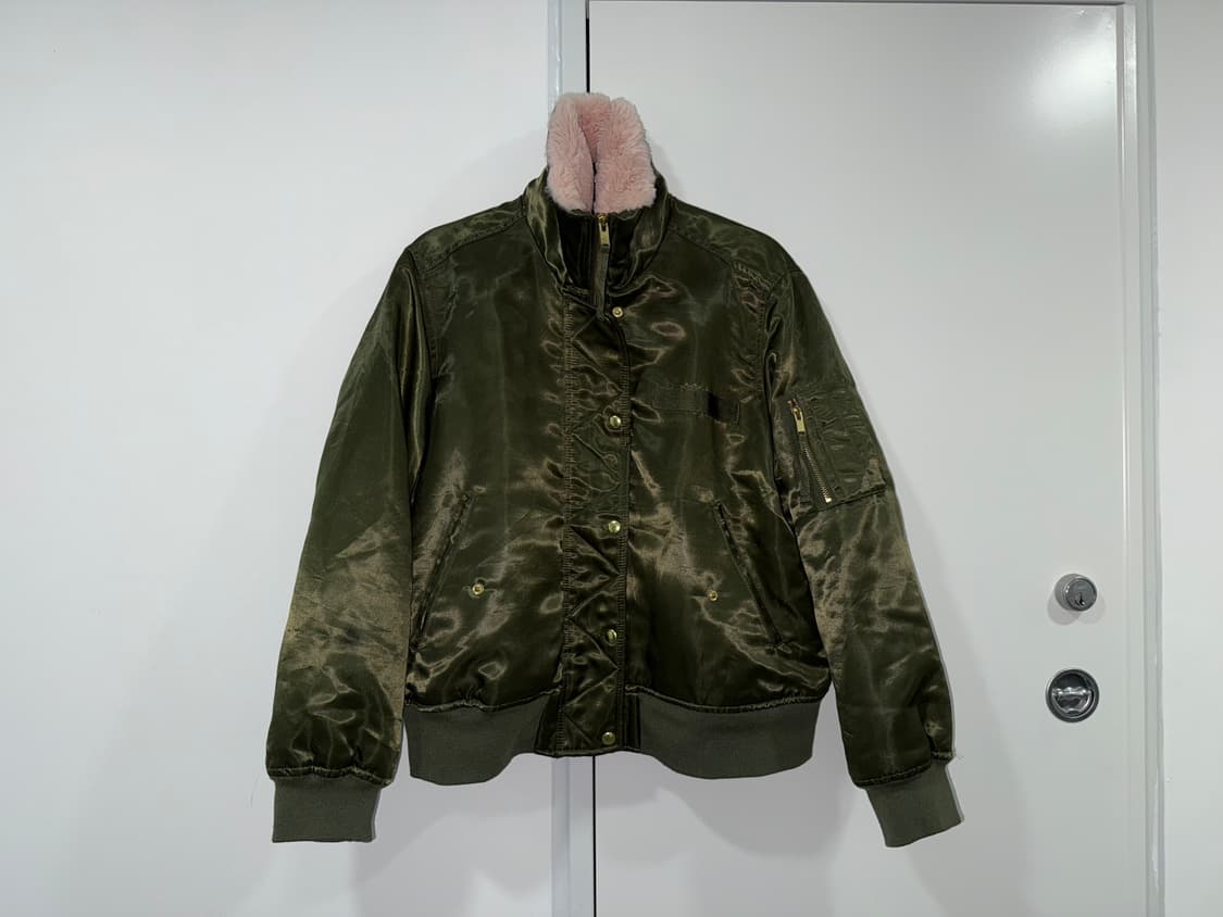 GAP 프리마로프트 새틴 봄버 상품이미지1