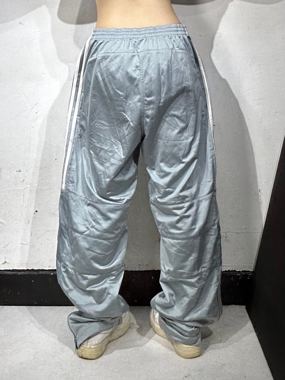 아디다스 와이드 그레이 화이트 삼선 트레이닝 팬츠 추리닝 바지 2XL 상품이미지3