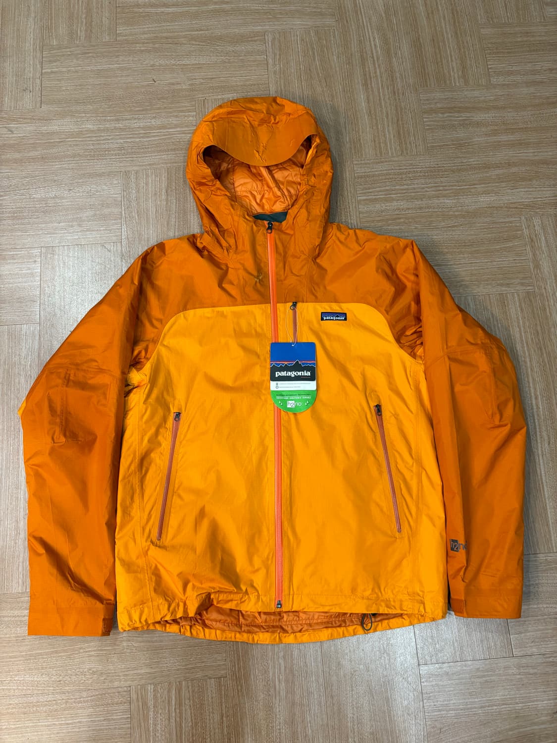 파타고니아 오렌지 그라데이션 나노 스톰 자켓 상품이미지2