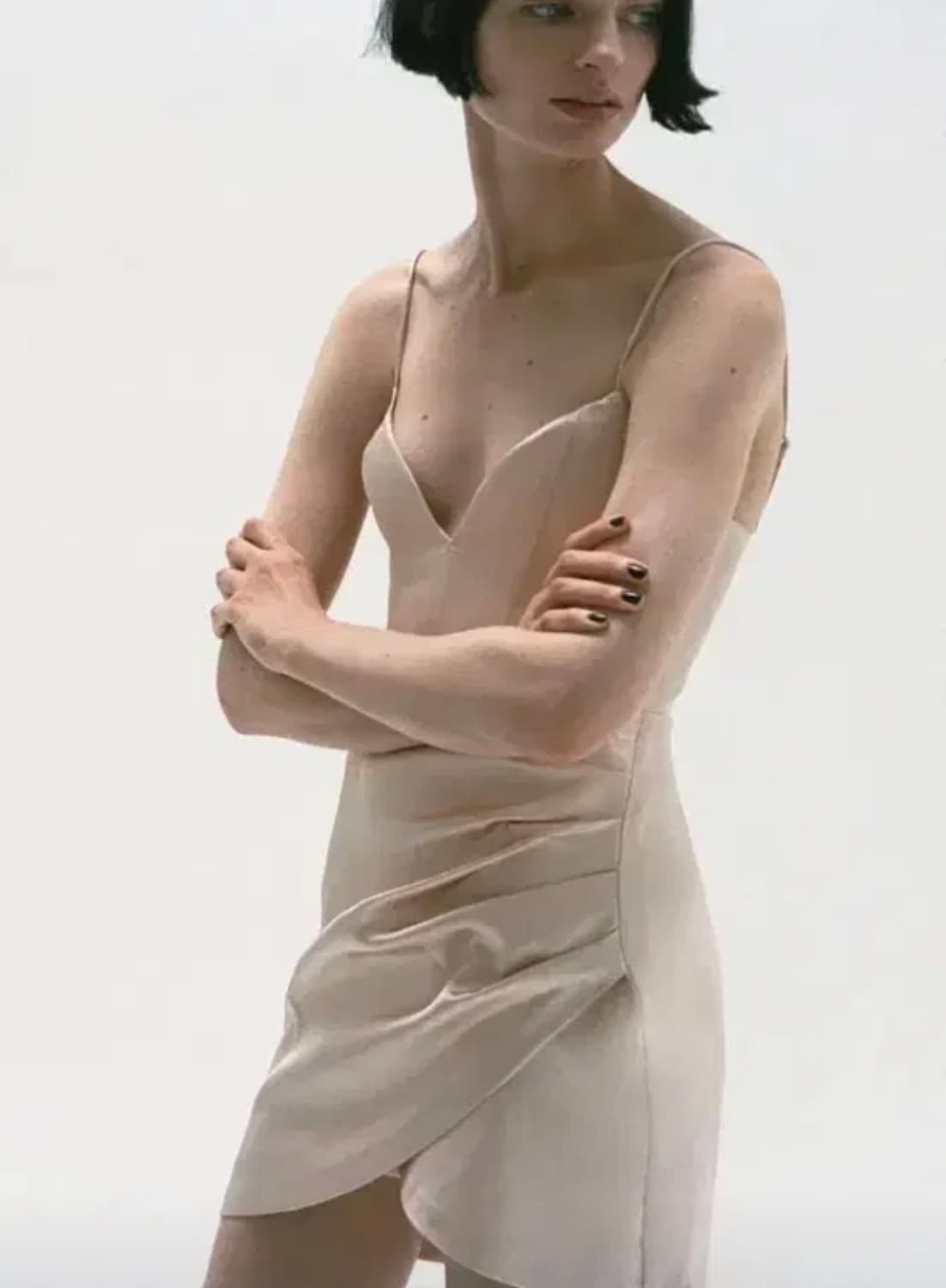 (착샷O) 자라 누드핑크 새틴 슬리브리스 미니 원피스 상품이미지5