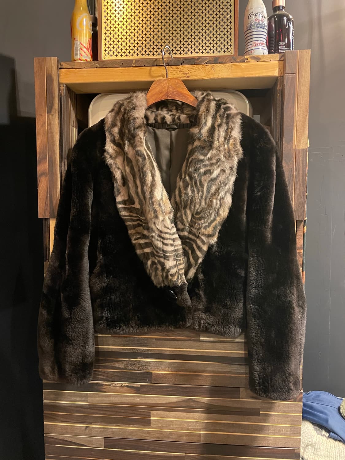 풀스킨 펄 밍크숄 크롭 자켓 상품이미지1