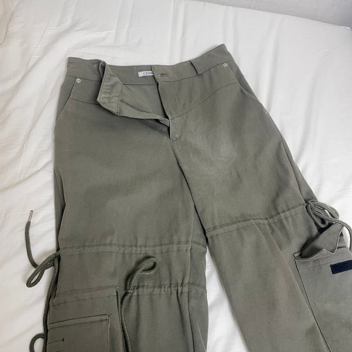 세릭 뉴머러스 카고 팬츠 / khaki 상품이미지4